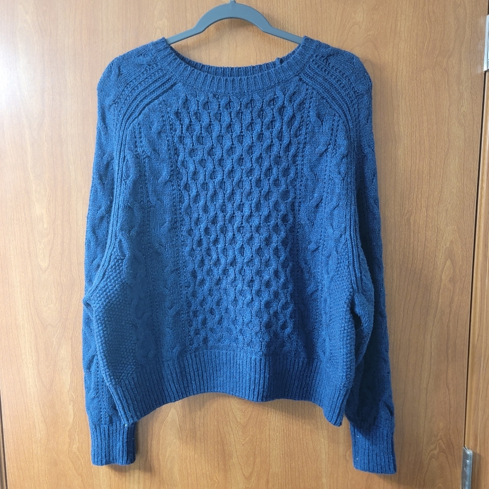 Universal Thread Navy Blue Fishermans Sweater Size Medium